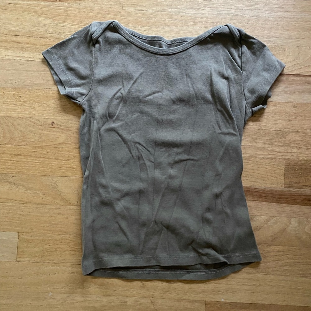 Brandy Melville brown baby tee, never worn
